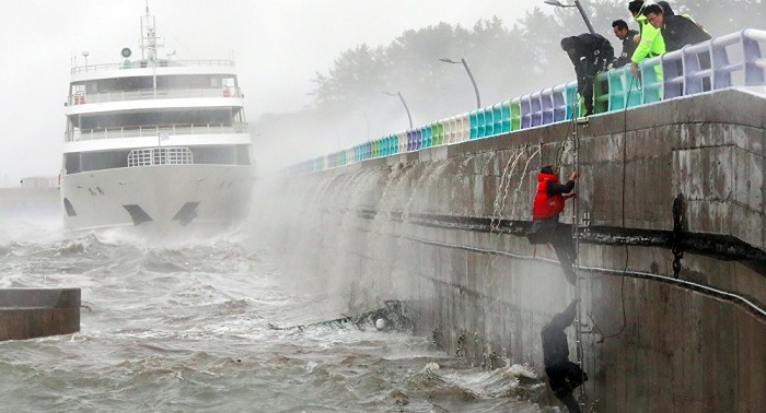 Typhoon Chaba in South Korea leaves three dead, three missing